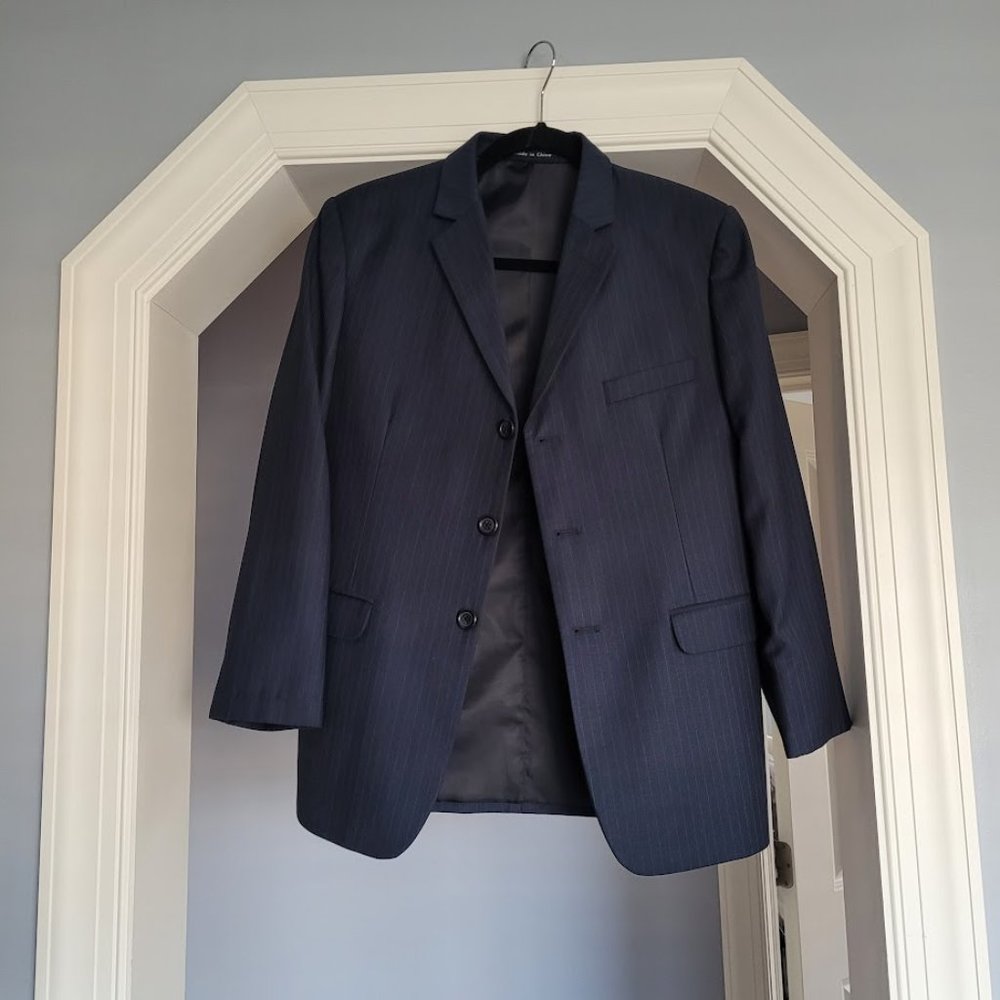 CALVIN KLEIN BOYS SIZE 16 NAVY PINSTRIPE BLAZER